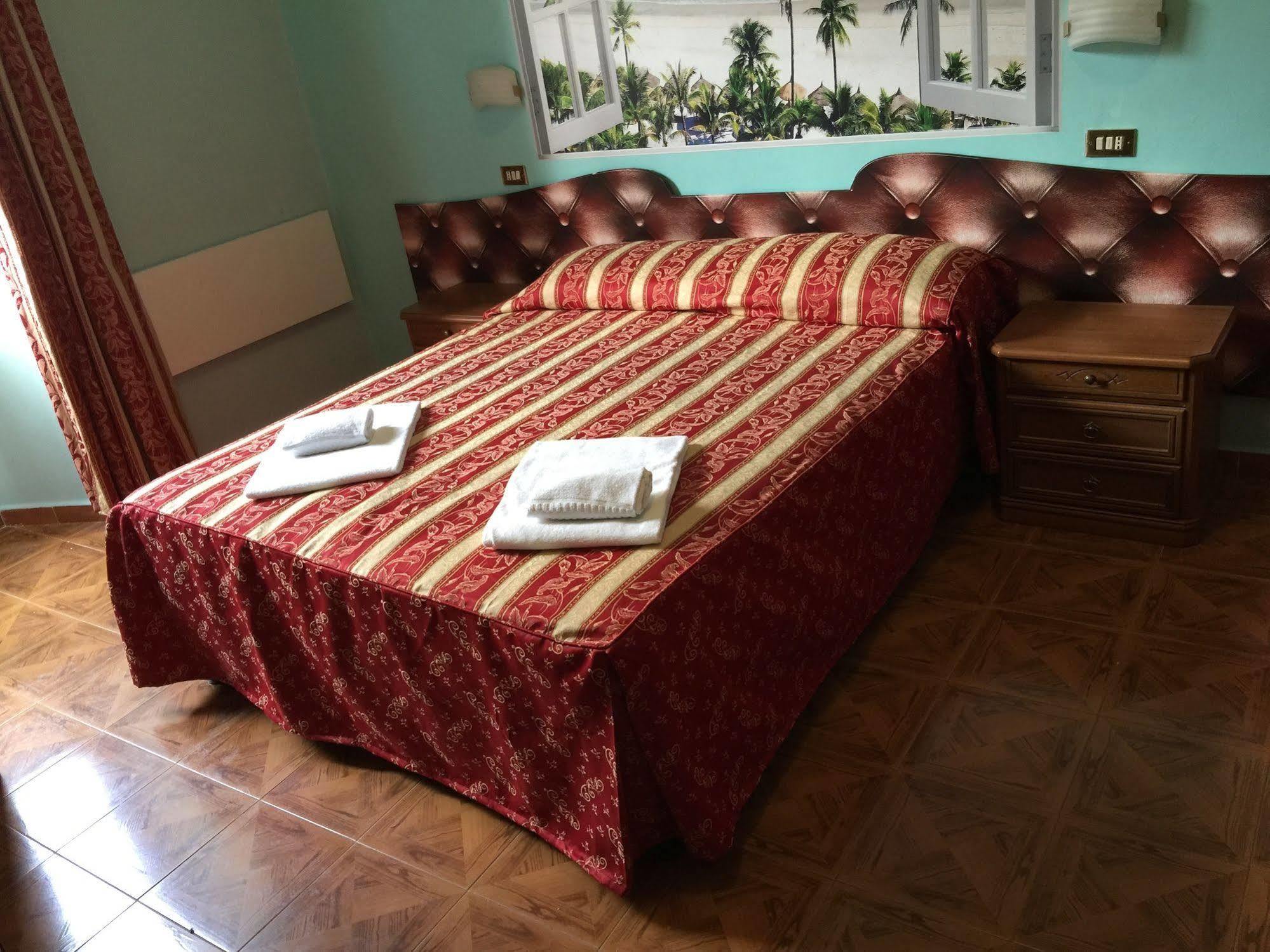 רומא Hotel Gabriele מראה חיצוני תמונה